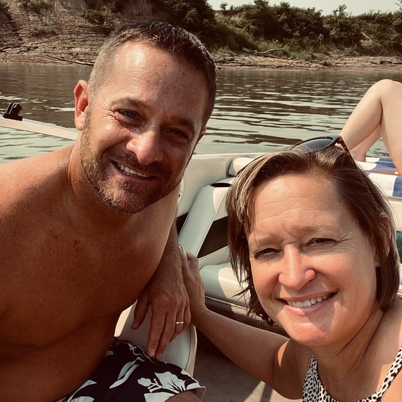 Meet your Posher, Leslie - Picture 1 of 1